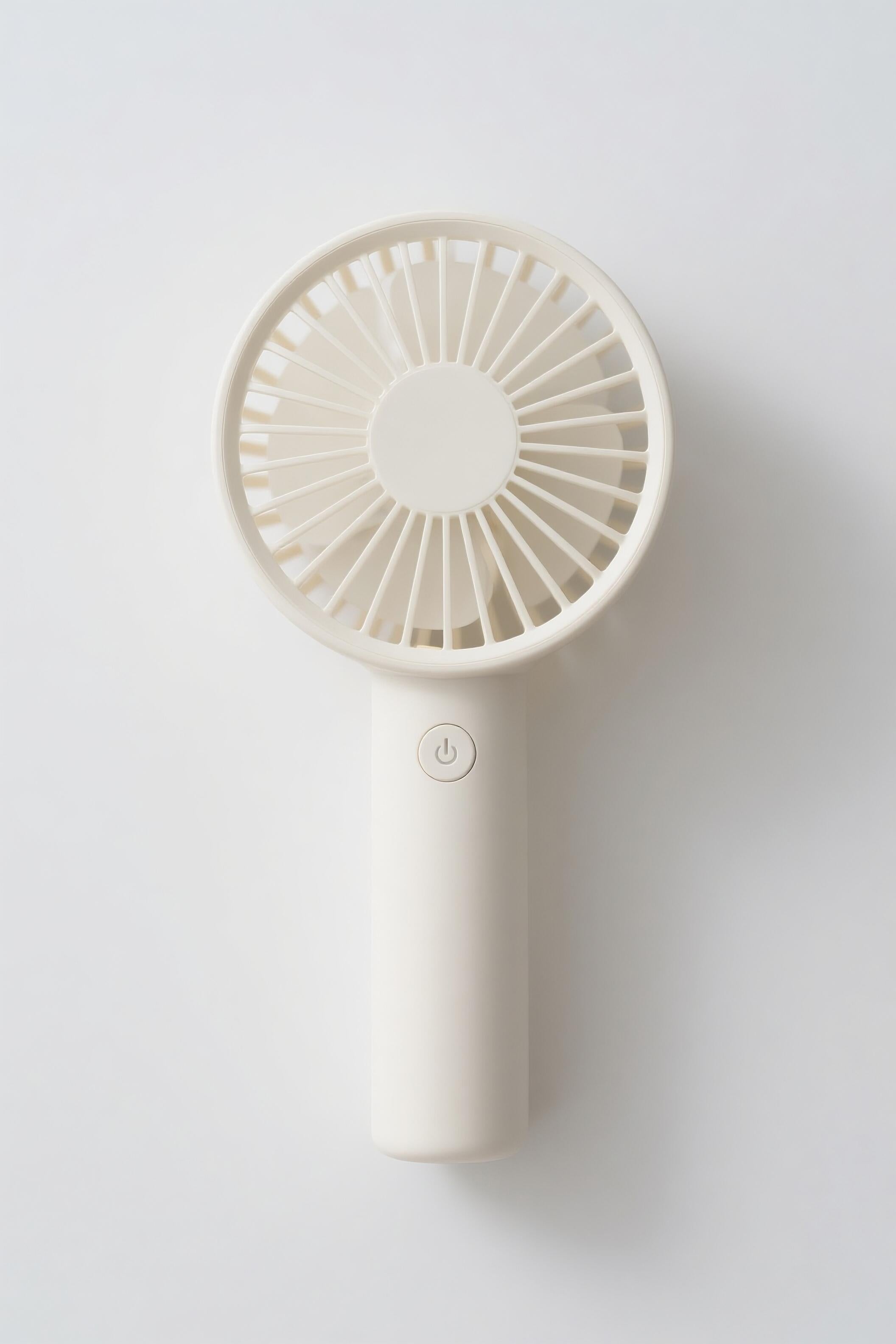 Handheld portable fan